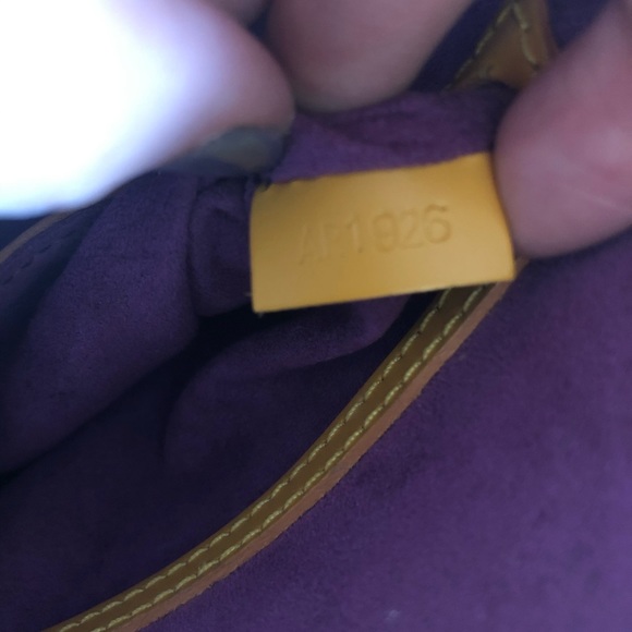 Louis Vuitton Epi Alma PM - Picture 5 of 5